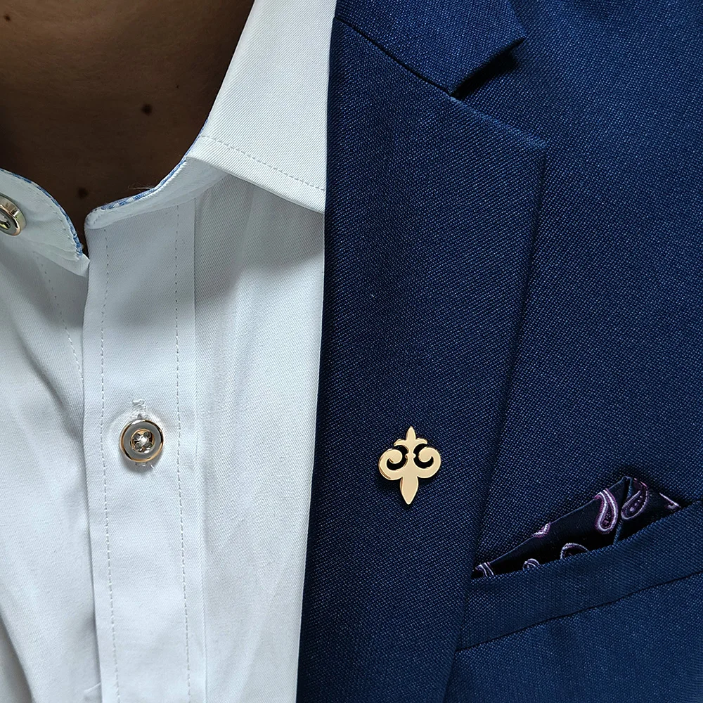New - Stainless Steel 18k Gold Plated Stainless Steel Brooch: Fleur-de-lis Inspired Decoration Design, Fashionable Lapel Pin