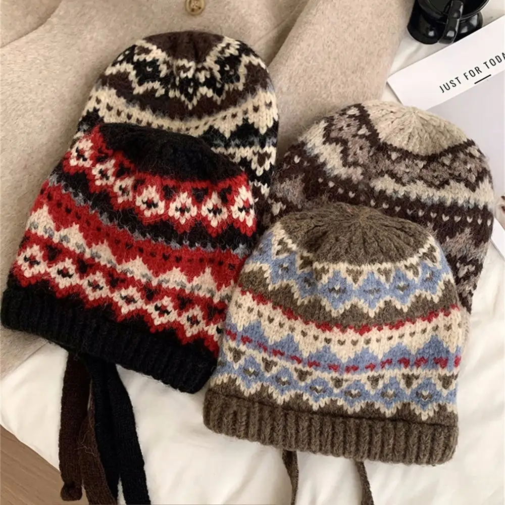 

Модная теплая утолщенная вязаная шапка, ветрозащитная, холодостойкая полосатая защитная шапка для ушей, шапки для женщин и девочек