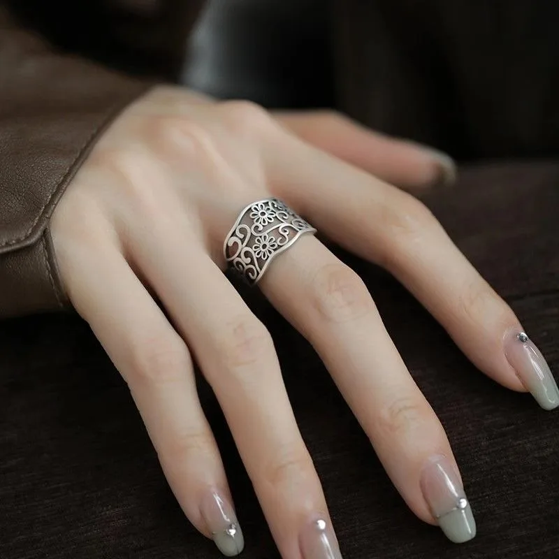 Contemporary Chinese Vintage Style Openwork Floral Adjustable Ring for Women Index Finger Antique Minimalist Unique Jewelry Gift