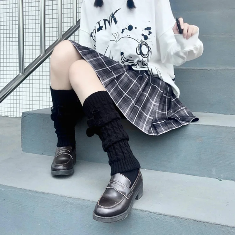 2018 New Fashion Casual Donna Caldo Inverno Scaldamuscoli lavorati a maglia Calzini lavorati a maglia Stivali lunghi all'uncinetto Calzini con palla di pelo