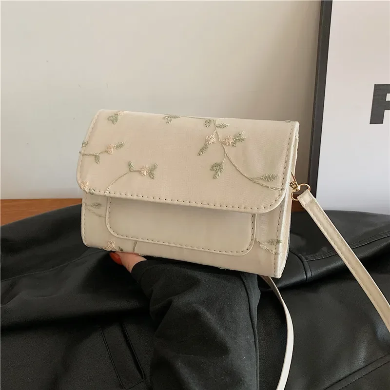 Fashion Lace Flower Small Square Crossbody Bag for Women's New Casual Solid Color Shoulder Bag Trendy Diagonal Crossbody Bag