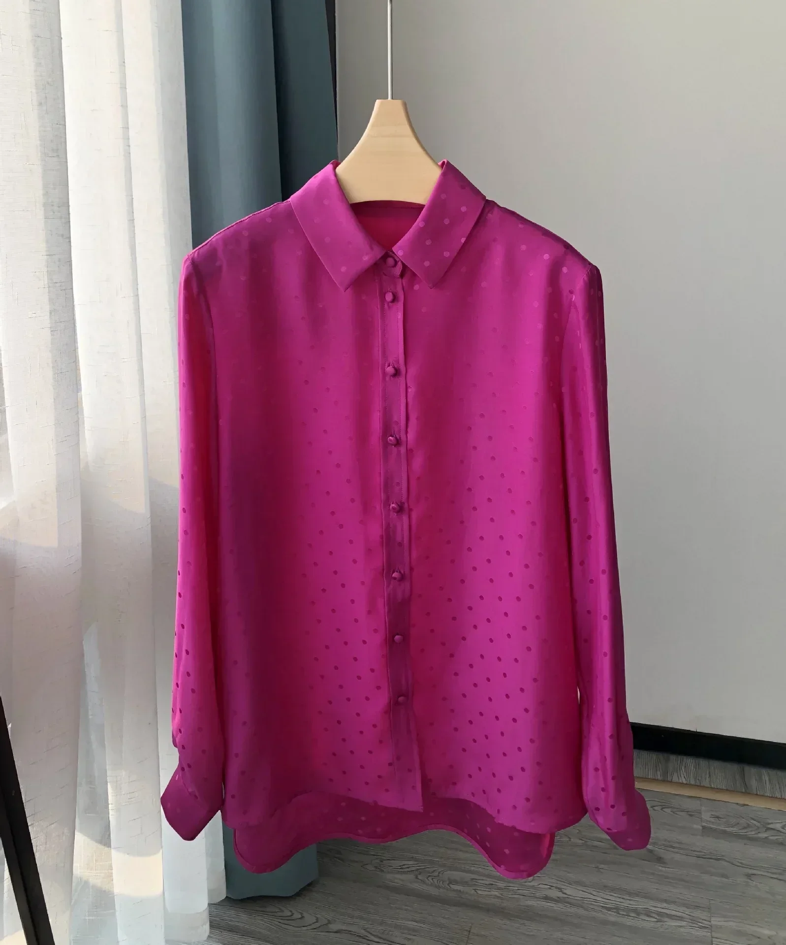 French Style Loose and Lazy 100% Real Silk Smooth Crepe Satin Smooth Dot Jacquard Silk Long Sleeved Shirt for Women