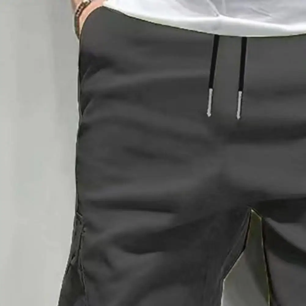 

Lightweight Men Shorts Moisture-wicking Below Knee Shorts Multi-Pocket Summer Shorts for Street Hiking Holiday Workout Wear