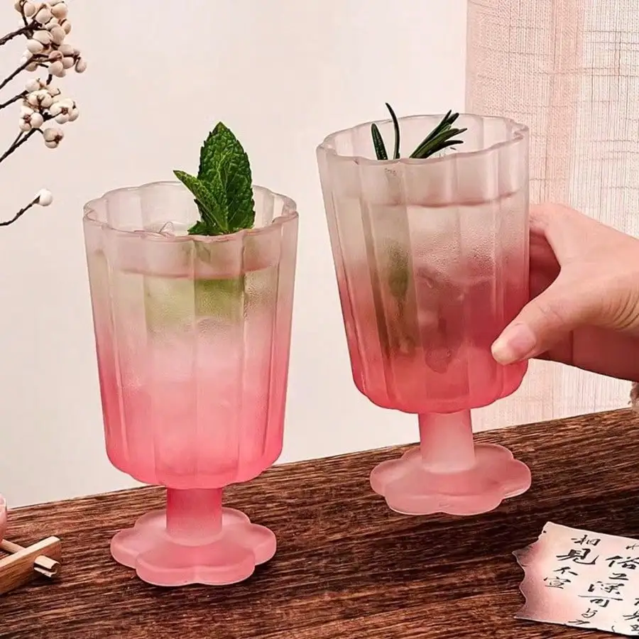 2/4/6pcs Ripple Drinking Glasses Set, Flower Petal Glass Goblets For Juice, Cocktail, Ice Cream & Dessert, Aesthetic Vintage Drinkware，sh260510215032558545041