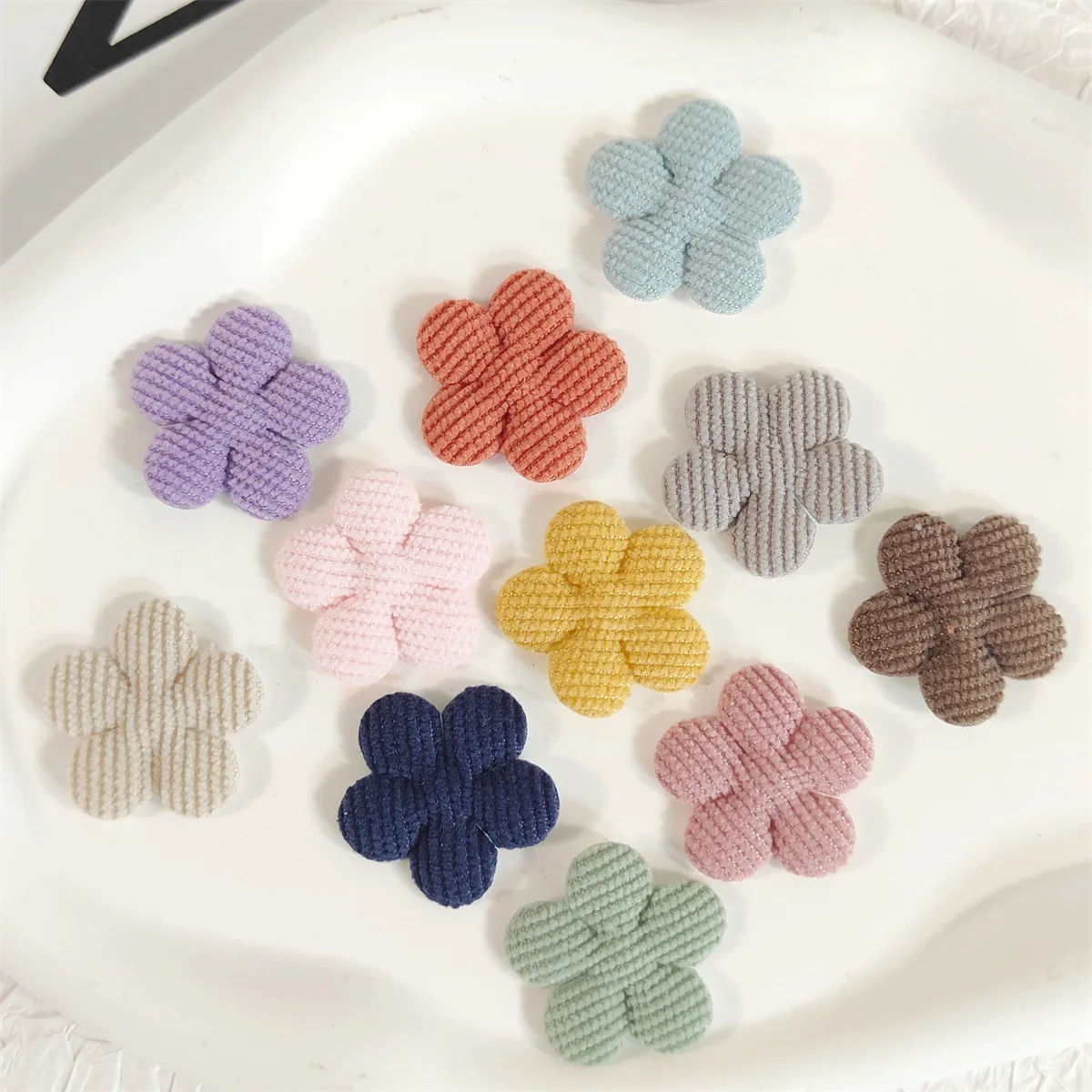 

30pcs 3cm Cartoon corduroy fabric flowers five-petal flower accessories diy clothing hair accessories bags shoes and socks small