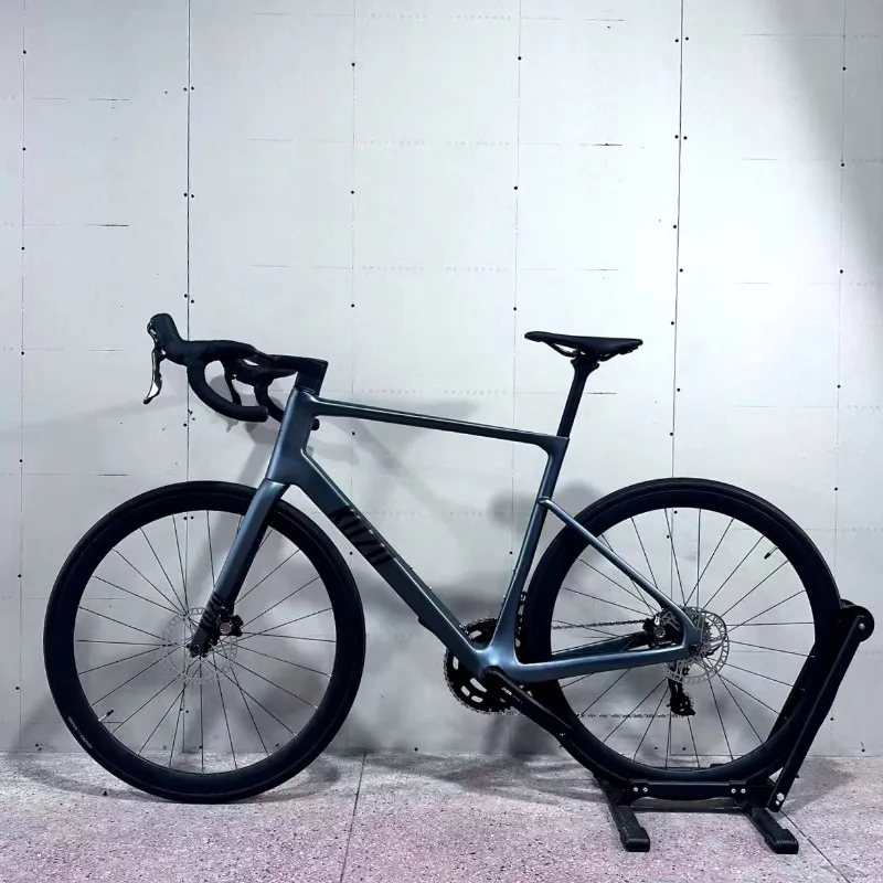 61cm Full Carbon Road Bike 24 Speed Carbon Wheels Integrated Handlebar Disc Brake 386BB Racing Bicycle Men Women Adult Racing view 4