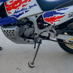Motosiklet Yan Standı Ped Plaka Kickstand Büyütücü Destek Uzatma Pedi el tutamağı kapağı Honda XRV 750 Afrika Ikiz XRV 750 RD 07