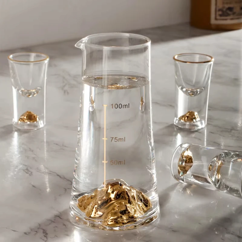 Luxury Crystal Wine Glass Bullet-Shaped Spirits Glasses Home Jinshan Liquor Cups with Creative Dividers for Enhanced Wine