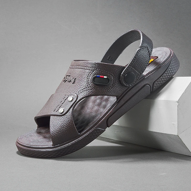 

Classic men flip flops timeless style, durable material, non-slip beach slippers for all summer outdoor scenes