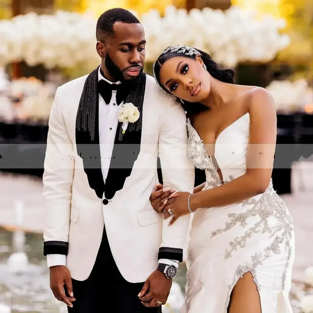 Maßgeschneiderte Schatz-Kristalle Perlen Meerjungfrau Brautkleider Sweep Zug Satin Split Side Vestido De Casament Brautkleider