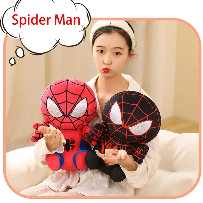 Heiß begehrte Anime Spider-Man Plüschpuppe, niedliche Cartoon-Figur in Rot und Schwarz, Stoffpuppe zur Heimdekoration, Plüschkissen, Geburtstagsgeschenk – Detail 1