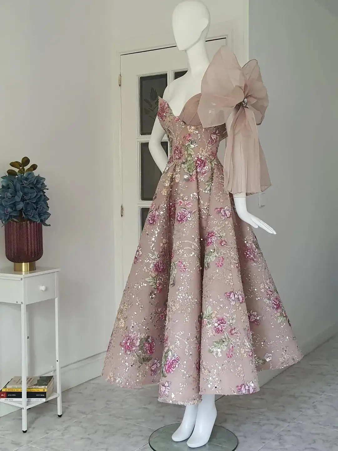 

Customized Elegant Dusty Pink Strapless Evening Dress Big Bow Floral Embroidery Sequin Tea Length Formal Prom Gown New Design