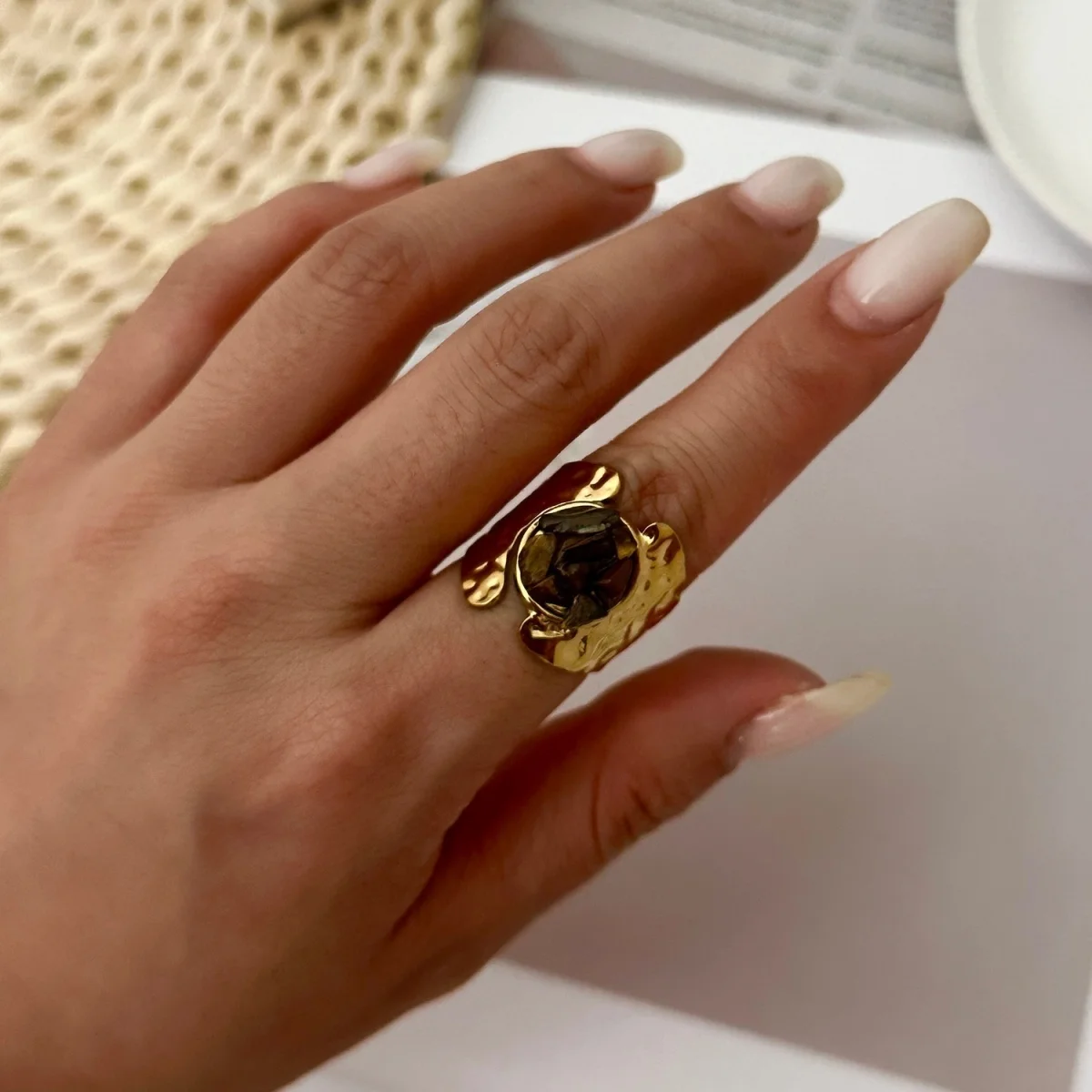 Edelstahl-Spiralring mit Lava-Infiniti-Schleifenmuster, gehämmert, für Damen und Herren, unregelmäßiger, strukturierter, geometrischer Ring, Punk-Schmuck – Detail 16