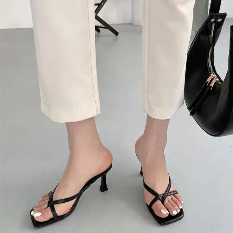 Thin Pumps Peach Shoes 2024 Slippers Runway Toe Loop Sandals Celebrity Slides Women Candy High Heels Club Ring Flip Flop