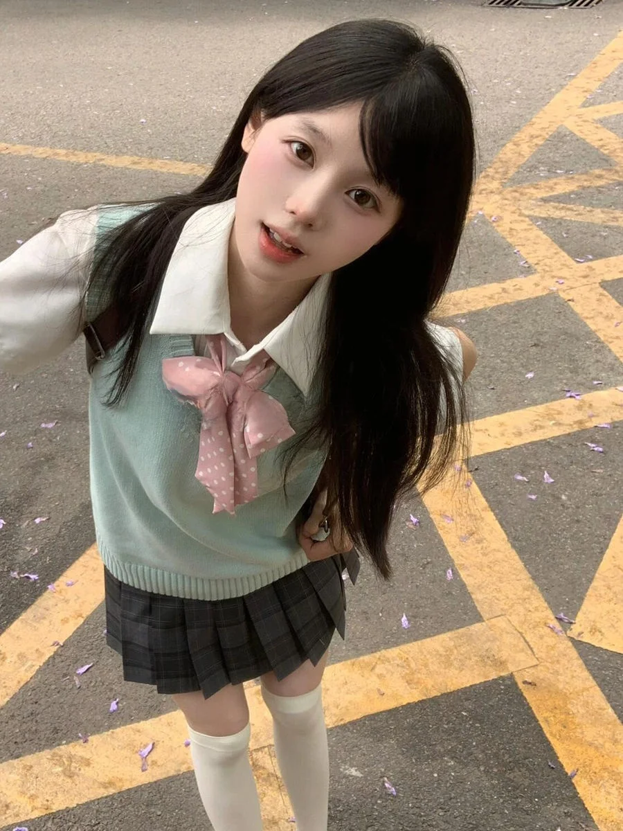 

Original JK Sweater Vest Knitted Cardigan Women's Faion College Sle Layering Top Sweet Loose Fit Four Seasons Polyester B...