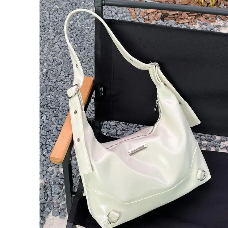 

2024 New Commuter Shoulder Bags Fashion White Advanced Leisure Versatile High Capacity Trend Handheld Bags Women Bags Tote Bags