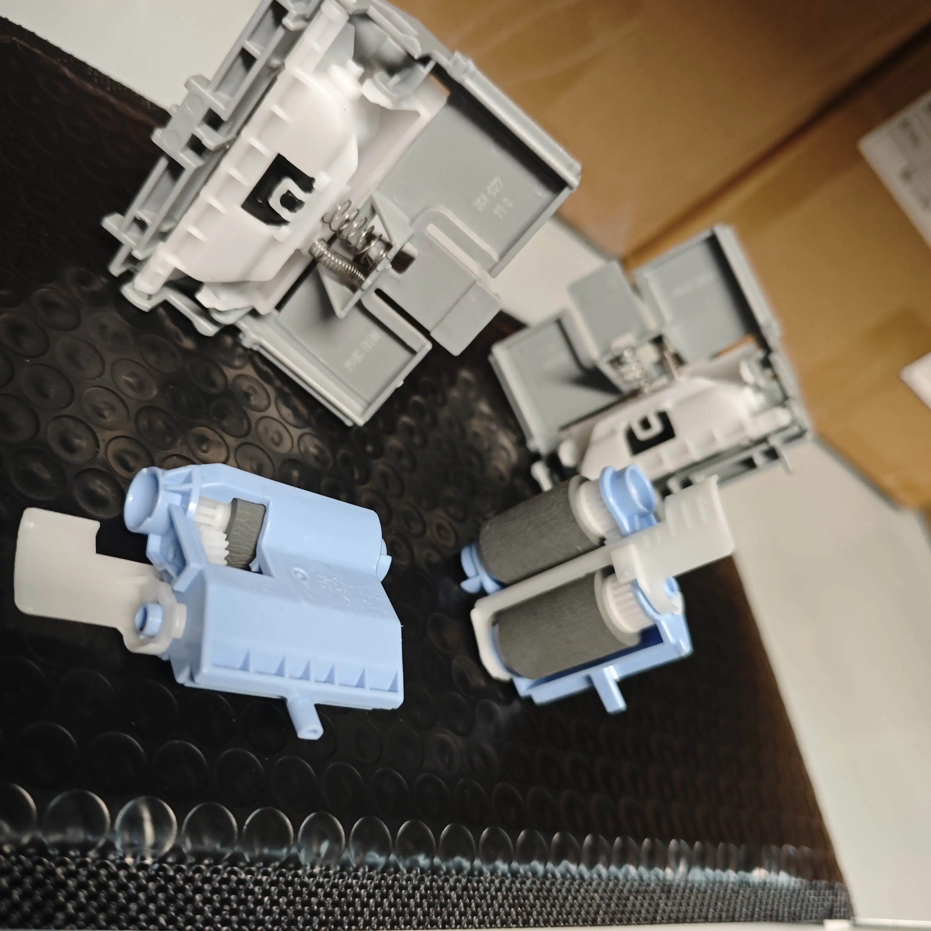 

10sets F2A68-67913 RM2-5752-000 Separation Pickup Roller for HP M501 M506 M507 M527 M528 for CANON D1620 D1650 LBP312