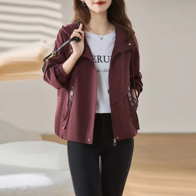 

Casual Short Windbreaker Coat Women 2026 Spring And Autumn New Korean Femalet Long Sleeves Loose Hooded Jacket Female Tide W1146