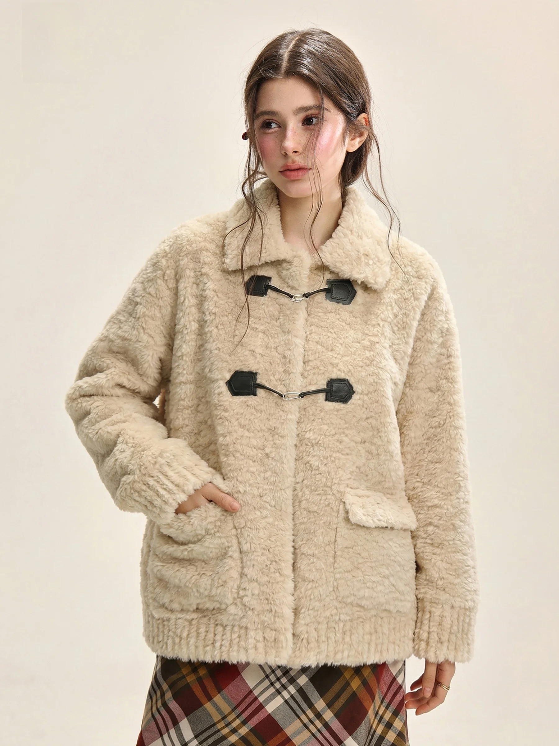 

Ladies' Loose Fit Lamb Fur Cardigan Spring Autumn Warm Casual Woolen Coat Slimming Outerwear Short Style Zipper Closure