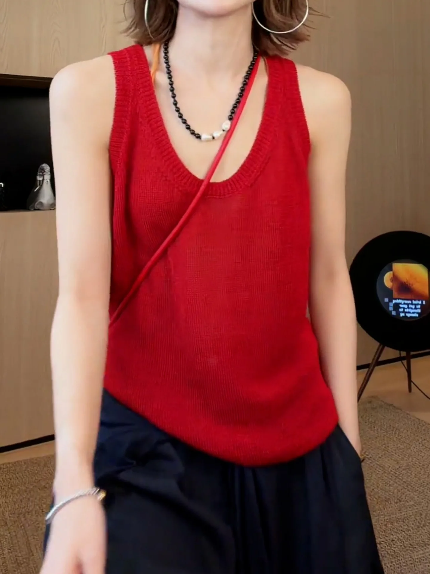 plus Size V-Neck Red Knitted Vest Women Summer Outerwear for Flattering Slimming Sleeveless Strap Tops Conceals Underarm Fat