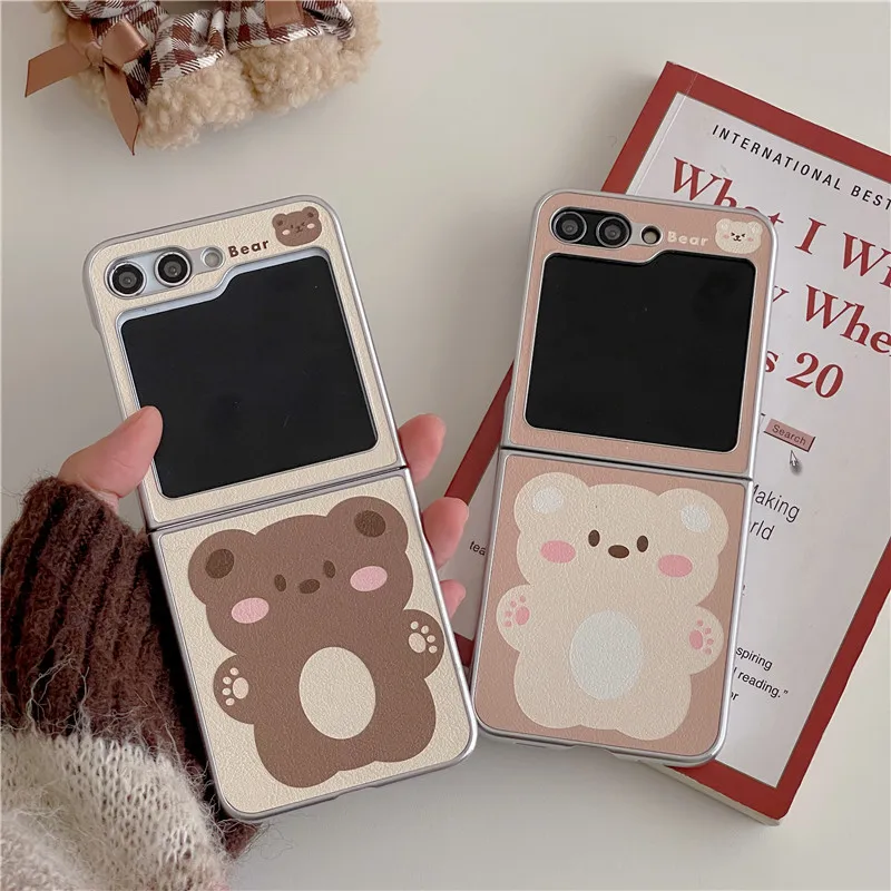 Cartoon Bear Bracelet Phone Cases For Samsung Galaxy Z Flip 3 4 5 6 Z Flip5 ZFlip5 Electroplated Lambskin Shockproof Back Cover