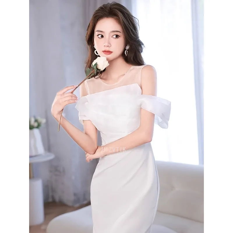 فساتين حفلات الزفاف بيضاء أنيقة بدون أكتاف وأكمام قابلة للإزالة فستان تبادل لاطلاق النار من الساتان فساتين زفاف كورية بسيطة حسب الطلب