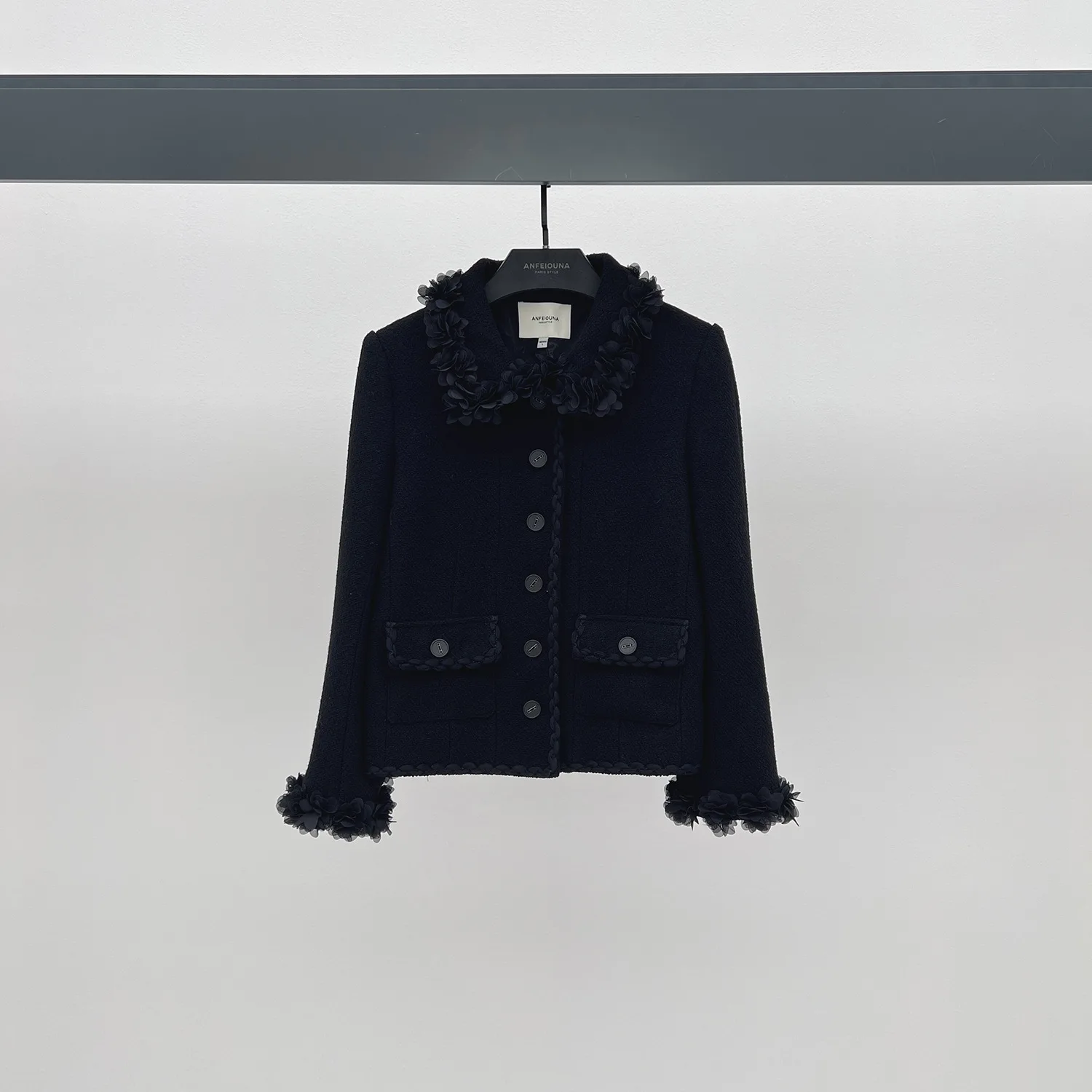 2025 New Style Black Tweed Blending Three-Dimensional Flower Decorated Women's Coat