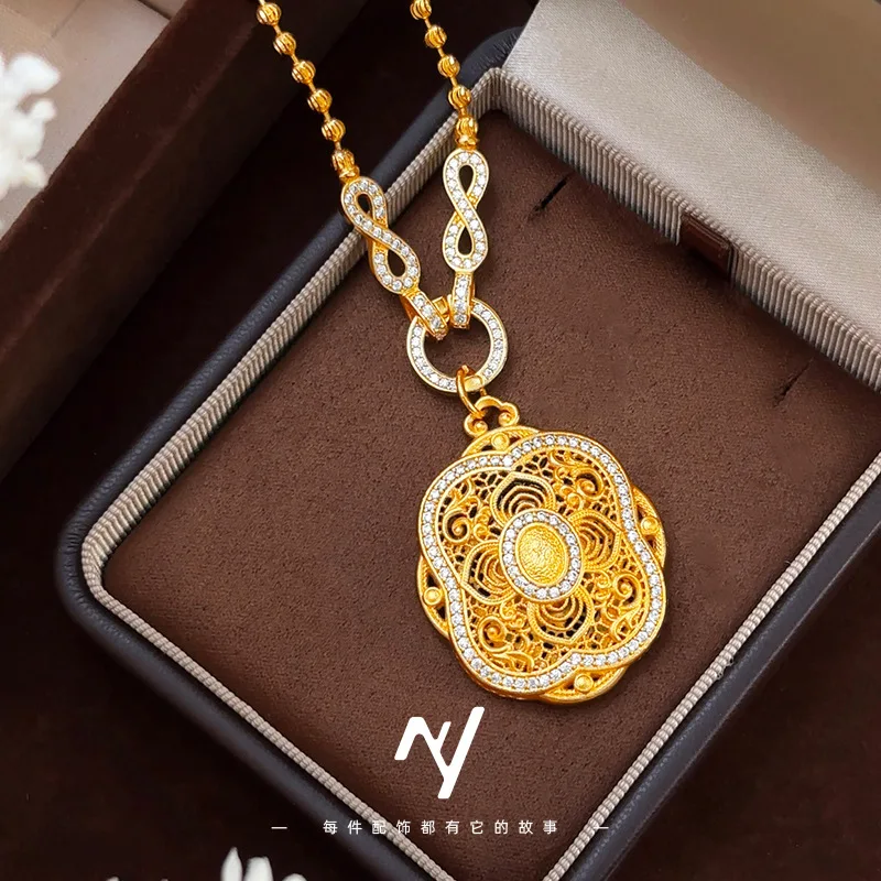 

Niche High-end Light Luxury Flashing Watermelon Beads 8-character Chain Point Diamond 9999 24K Real Gold Buddha Pendant Necklace
