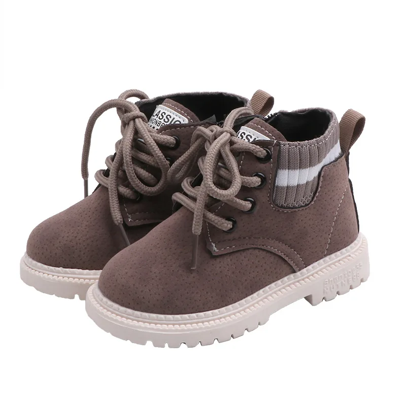 Primavera inverno bambini stivali da neve moda caldo peluche stivali da ragazza suola morbida antiscivolo Sneakers per bambini stivaletti in pelle