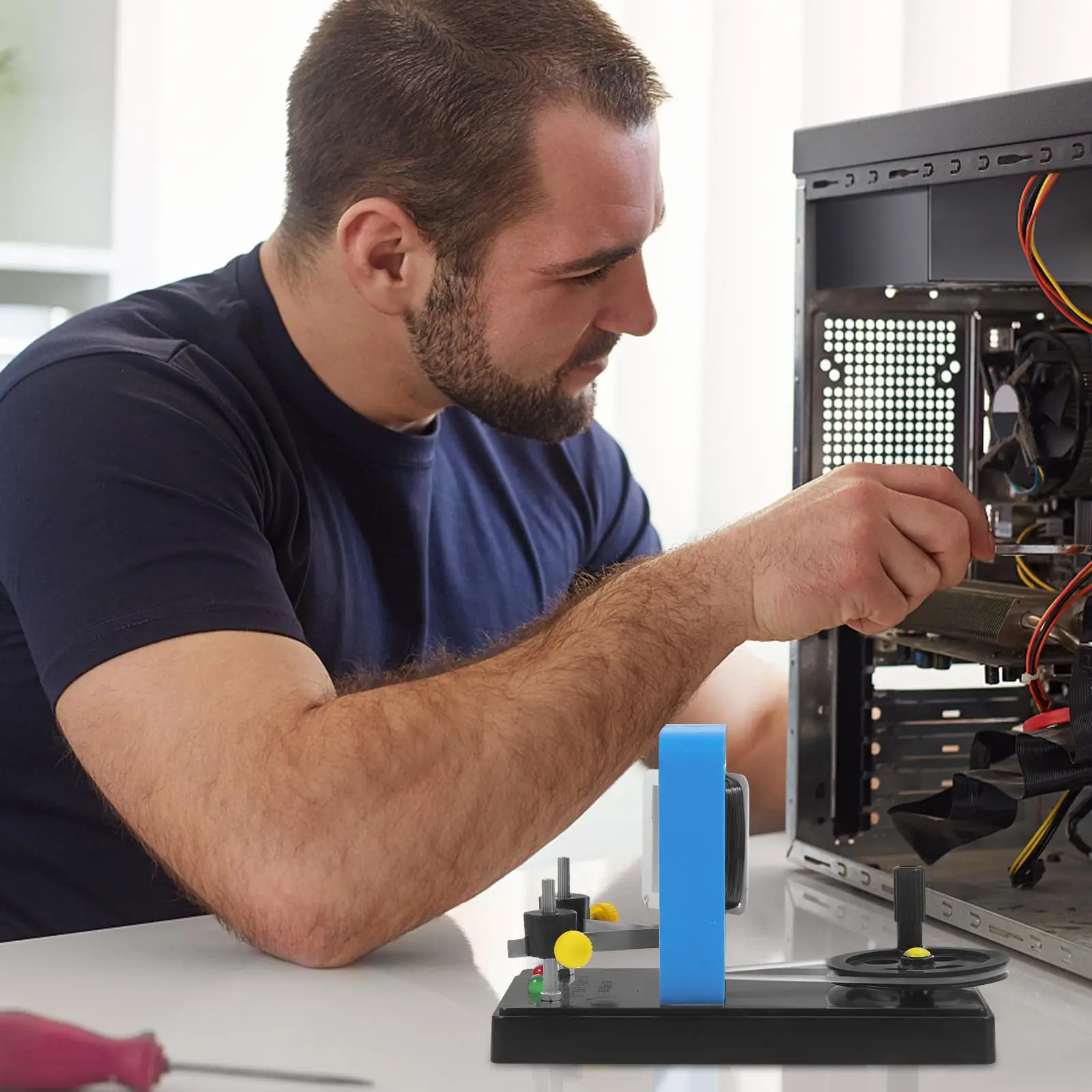 Рисунок 2 - Портативный ручной генератор для научного проекта