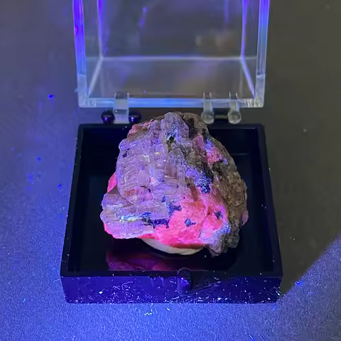 100% natural Vietnamese gemstone pendant beads, ruby and aquamarine emerald symbiotic raw stone mineral +Box size:35*35*35mm