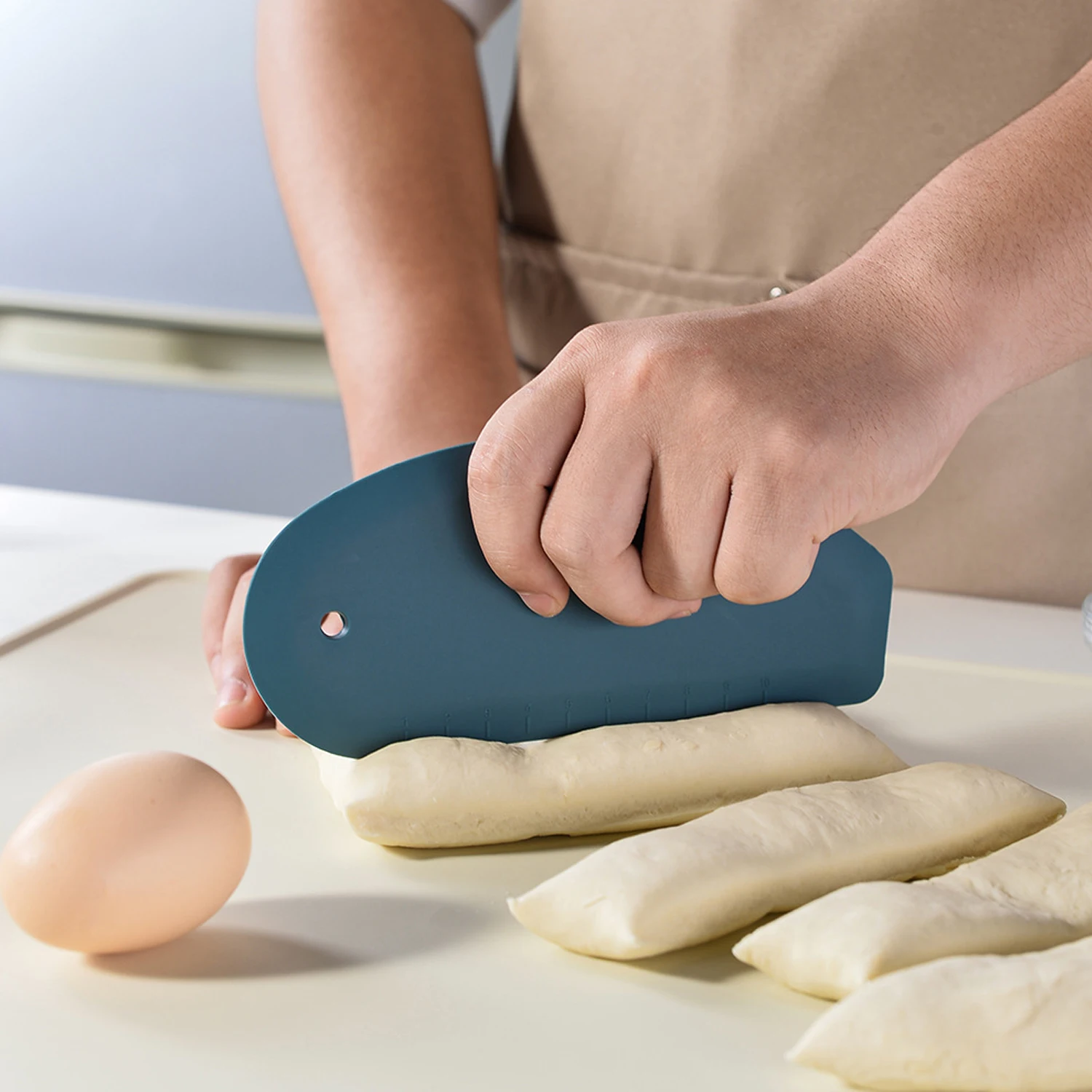 Teigschaber, Teigschneider, Tischschaber, Teigschaber, Mehrzweck-Lebensmittelschaber für Teig, Kuchen, Brot