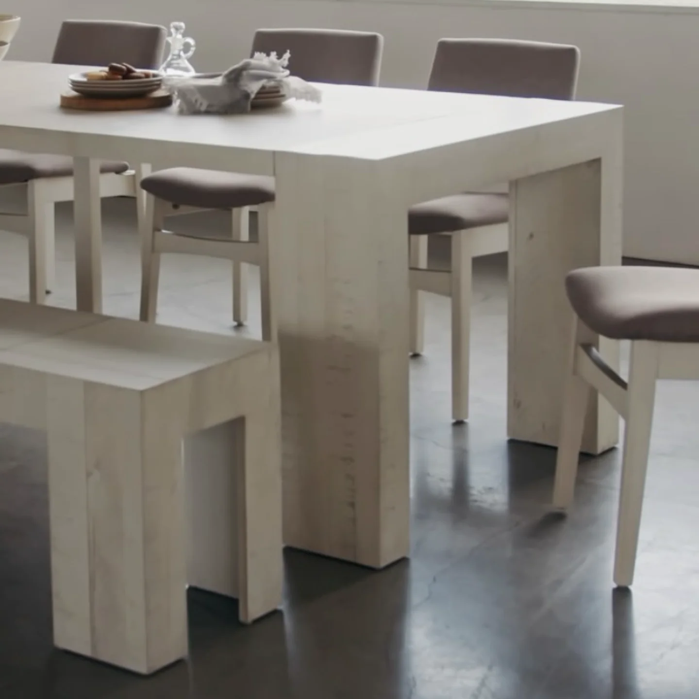 Design And 4-14 Seats For Hotel Or Living Room/2026 Luxury Solid Wood Square Extendable Dining Table With Eco-Friendly Handmade