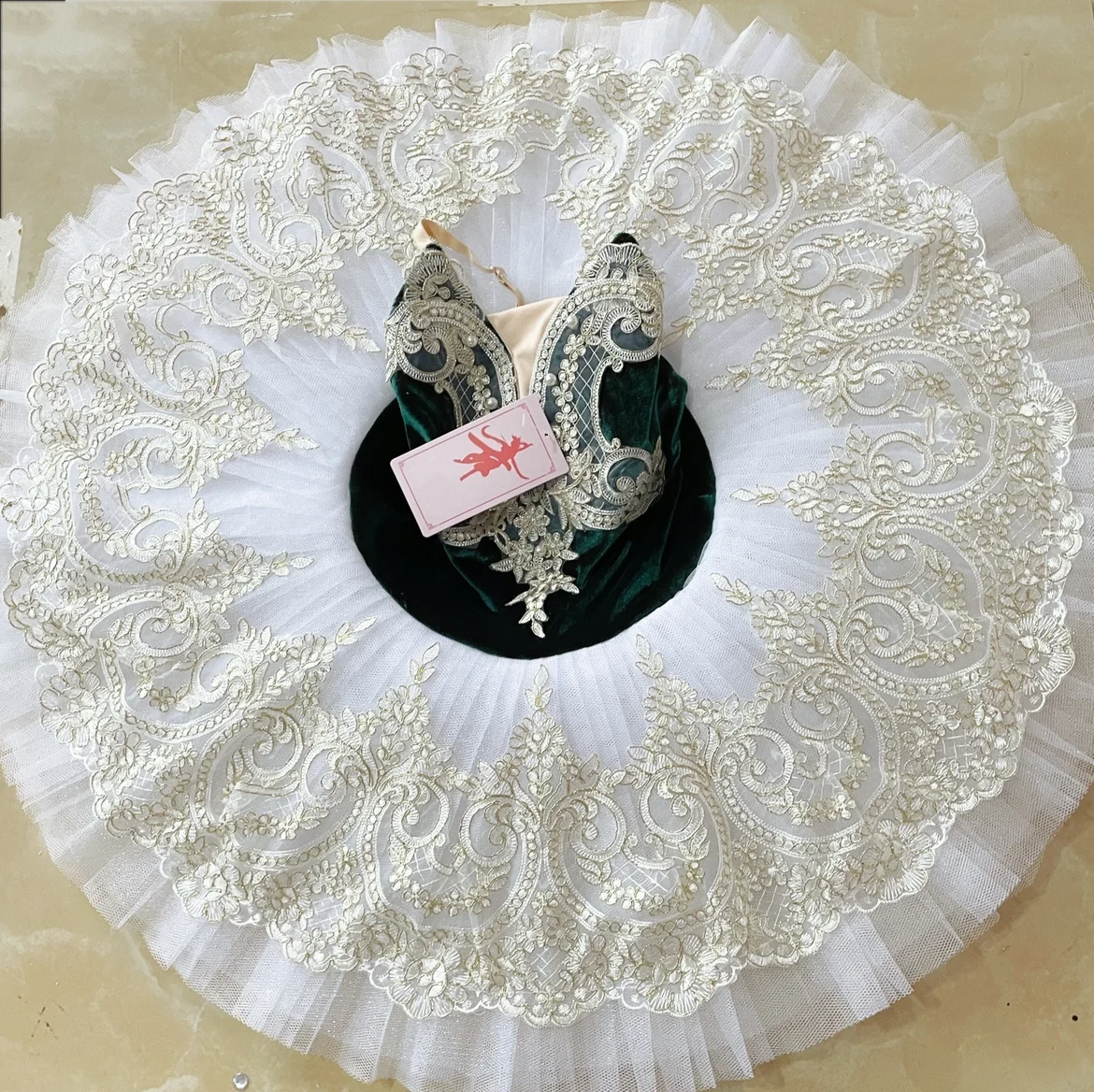 

Female Velvet Green Top White Skirt Performance Costume Swan Lake Gauze Tutu Stage Costume Children Professional Ballet Tutu