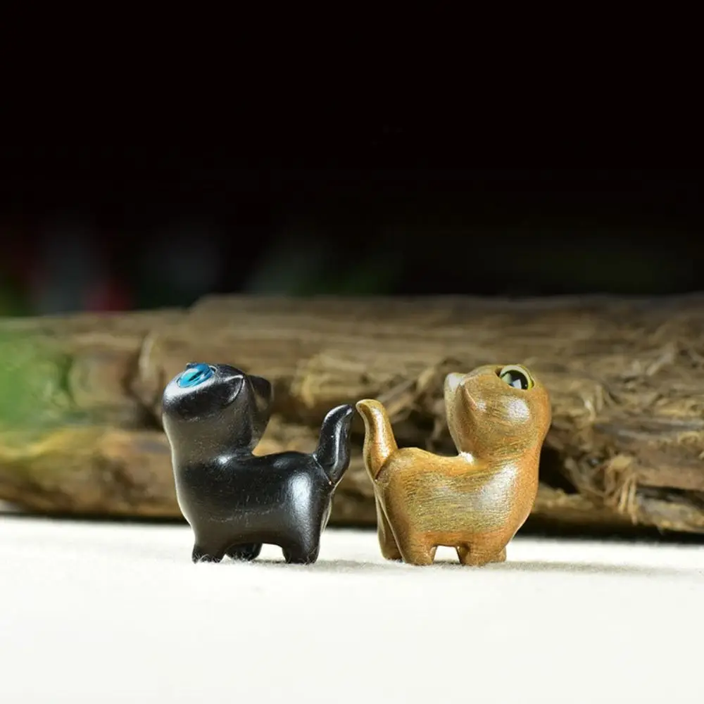 Estatuilla para salpicadero de coche, estatuilla de escritorio de gato de sándalo, Mini escultura de Animal de dibujos animados, adorno de pastel Kawaii para coche