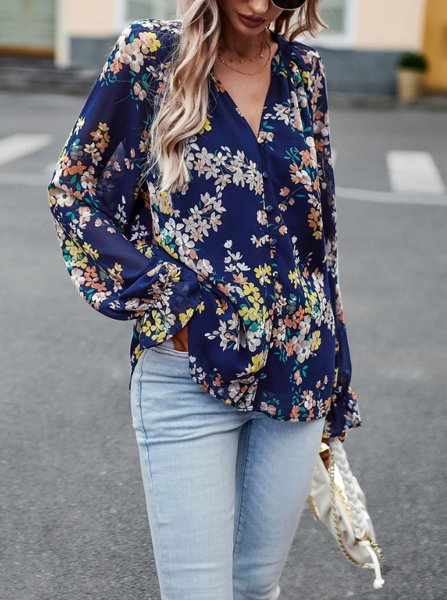 

Women's 2024 Summer Fashion New Style Elegant Fragmented Blossom Shirt Cardigan Chiffon Holiday Style Elegant Commuter Shirt