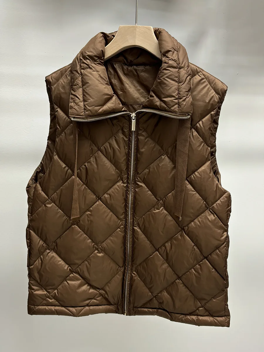 女性用の白いダックダウンベスト,シンプルなアーガイルジャケット,カジュアルなノースリーブトップ,襟を折りたたんだ,秋,冬,学校,90%