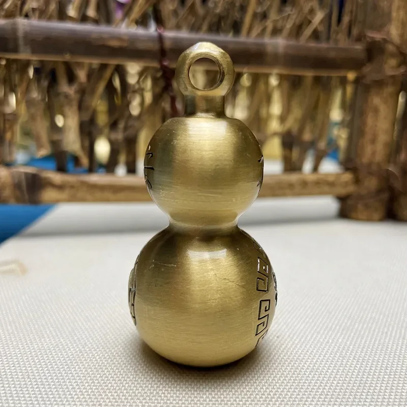 สร้อยข้อมือมะระทองเหลืองเครื่องมือการอยู่รอดฉุกเฉินหน้าต่างหักการป้องกันตัวเองอุปกรณ์ป้องกันความปลอดภัยส่วนบุคคล