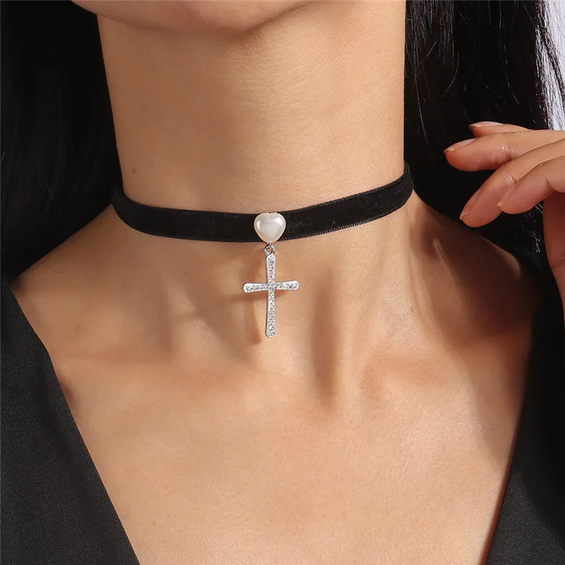 Aihua Gothic Crystsal Cross Pendant Black Velvet Necklace for Women Elegant Pearl Heart Choker Necklace Statement Jewelry