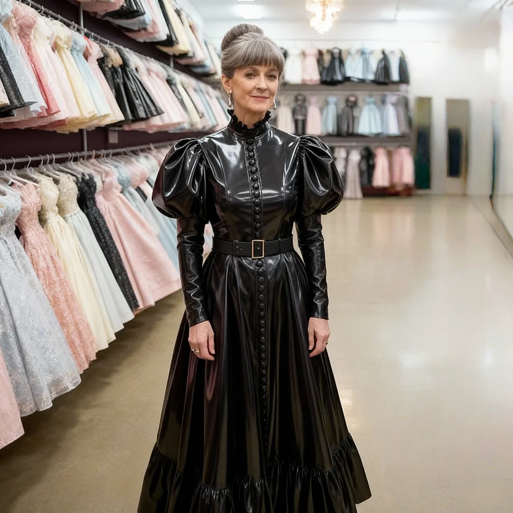 Schwarzes glänzendes PVC-Abschlussballkleid mit Rüschen, A-Linie, langen Ärmeln, Dienstmädchen-Abendkleid, hoher Kragen, Cosplay-Maskerade-Kostüm, individuell gestaltet