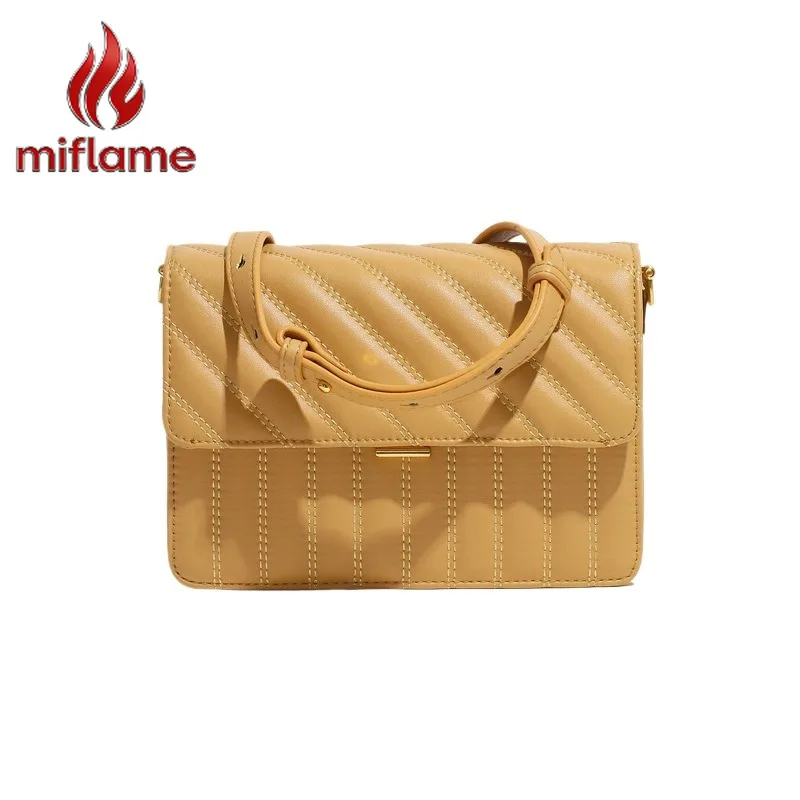 

Genuine Leather Small Square Bag Niche Design Light Luxury Style Fashionable Single Shoulder and Crossbody Bag