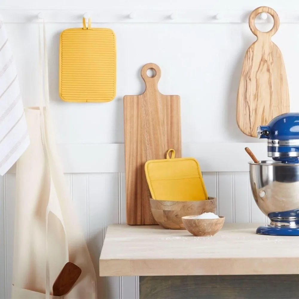 

2pcs Protective Heat-Insulated Gloves Heat Resistant Anti Heat Baking Gloves Non Slip Silicone Pot Holders Kitchen Accessories