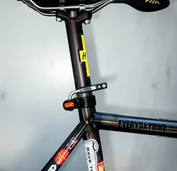 QUICK RELEASE SEAT POST COLLAR Diameters 30.0mm CNC aluminum alloy with high aesthetic value