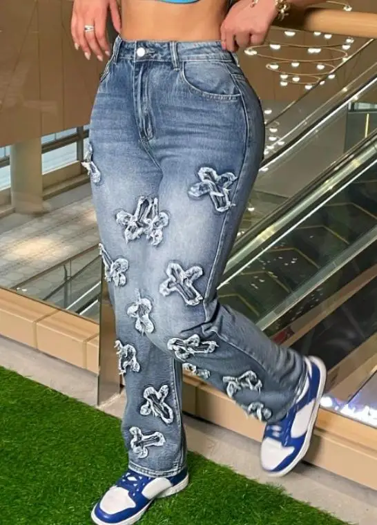 

Autumn New Cross Sticker Decoration High Waisted Straight Leg Jeans for Women, Fashionable Design, Slim Fit Straight Leg Jeans