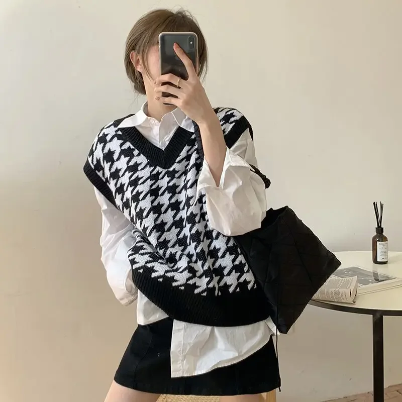 

New Women Sweater Vest Autumn Houndstooth Plaid V-Neck Sleeveless Knitted Vintage Loose Oversized Female Pullover Waistcoat Tops