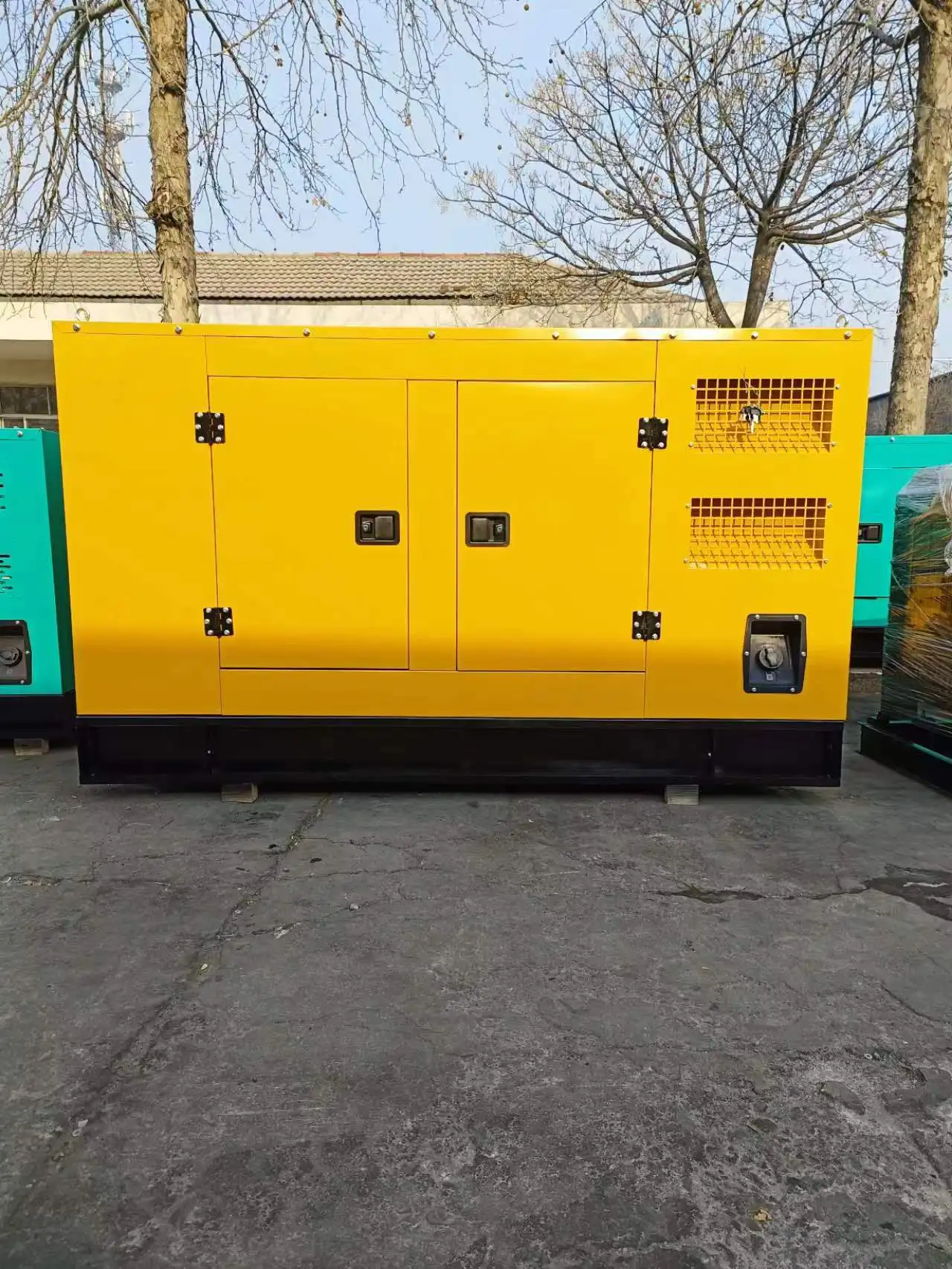 

200KW Generators Portable Electric Grnerator Quiet Lightweight Travel Electricity Made in China Customizable Genset