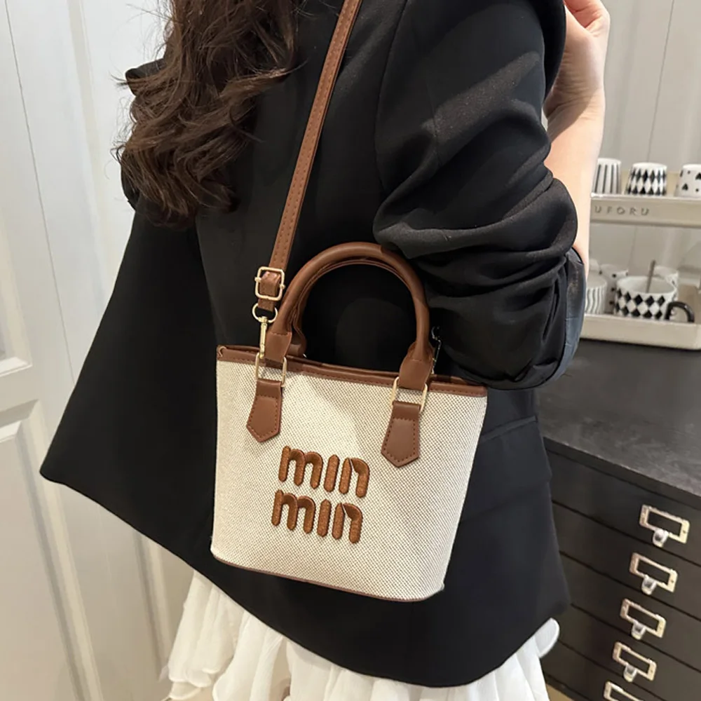 The 2025 new high-appearance-level, elegant, casual, simple and versatile, high-end and stylish lettered hand-held shoulder cros image 5