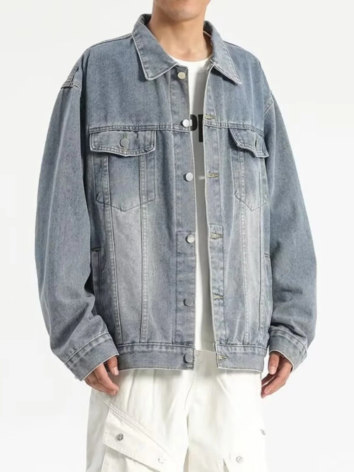 

Модная повседневная мужская джинсовая куртка, весенне-осенняя новая рабочая одежда, пальто со стойкой, длинная верхняя одежда на пуговицах све