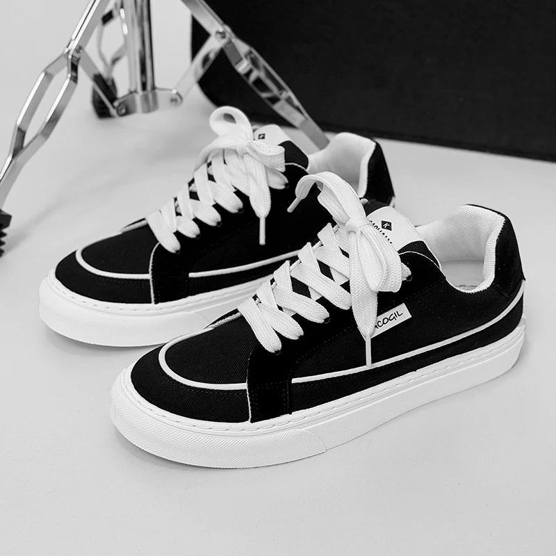 Trendy  Canvas Shoes Men Original Lace-Up Man Canvas Sneakers Comfortable Platform Mens Skate Sneakers Zapatillas De Lona