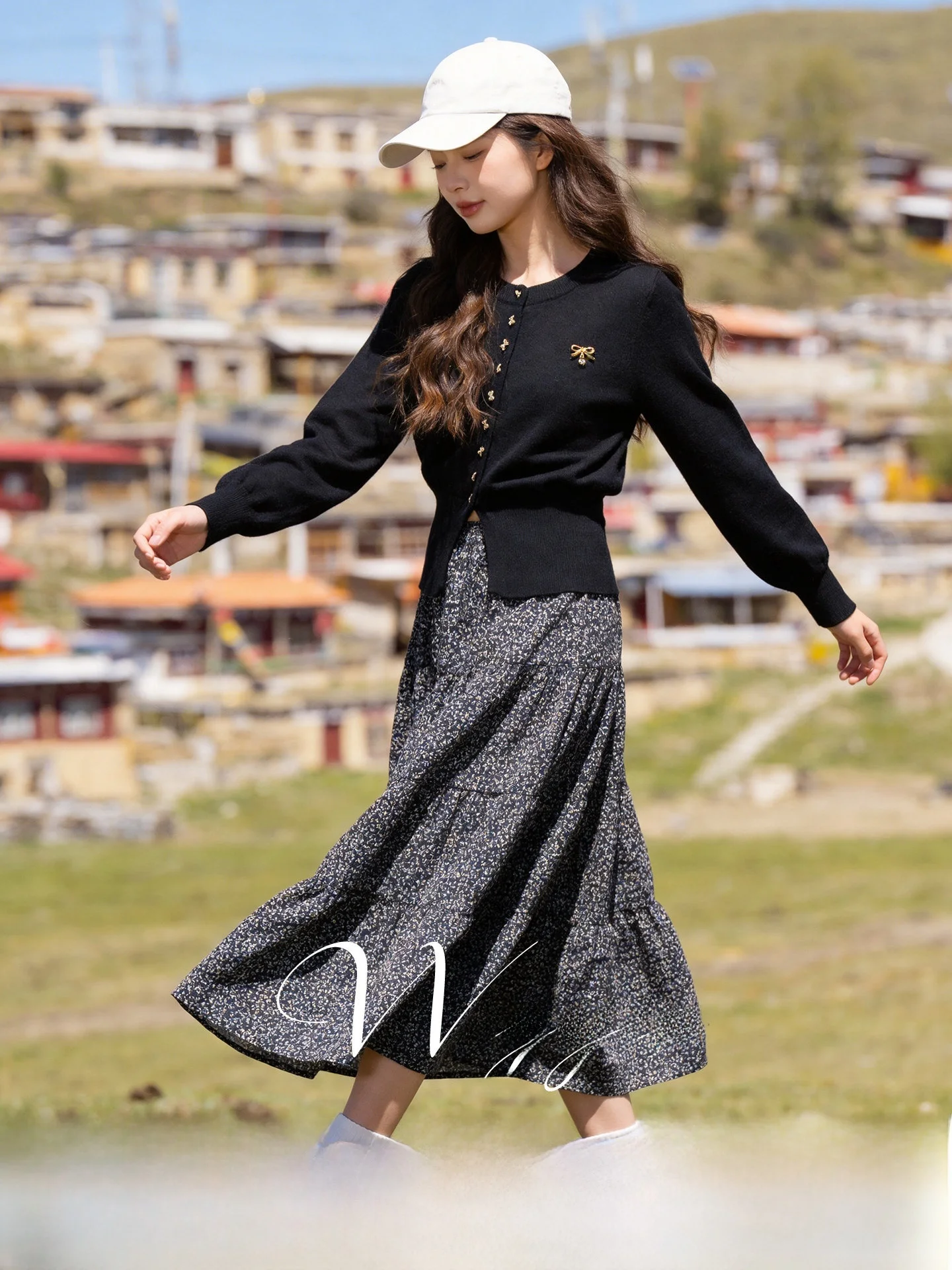 

Женский вязаный комплект больших размеров для весеннего сезона: топ с круглым вырезом и длинными рукавами, цветочная юбка миди, повседневная удобная юбка А-силуэта с высокой талией